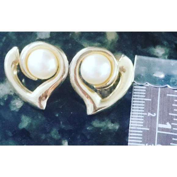 Vintage gold heart with pearl earrings - Picture 2 of 4